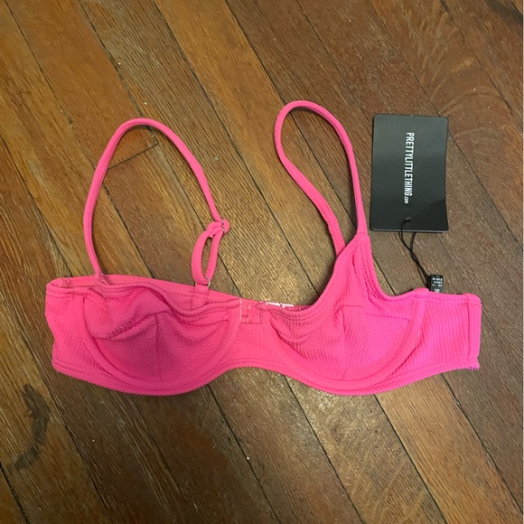Neon Pink Underwired Crinkle Bikini Top | PrettyLittleThing - Picture 2 of 3